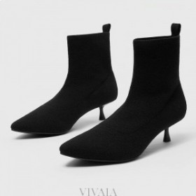 VIVAIA Pointed Cap Kitten Heel Boots (Naomi) Boots Black