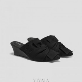 VIVAIA Pointed Toe Wedge Sandals (Yaffa Wedge) Sandals Black