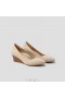 VIVAIA Almond Cap Wedge (Tamia Wedge Pro) Sapatos altos Almond