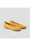  VIVAIA Square Cap V-Cut Flats (Margot 2.0) Scarpe basse gialle
