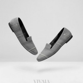  VIVAIA 라운드 토 스트라이프 로퍼 실버 그레이