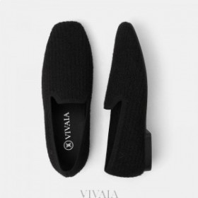  VIVAIA Square Cap Fluffy Loafers Svart
