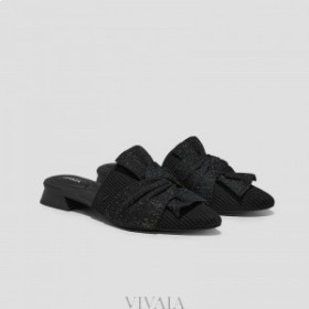  Sandalias con nudo en punta VIVAIA (Yaffa Pro) Sandalias negras