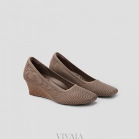  Zapatos altos con cuña y punta cuadrada VIVAIA (Margot Wedge Pro) en color espresso