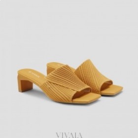  Sandalias con tacón de bloque y puntera cuadrada VIVAIA (jade) Mules amarillas