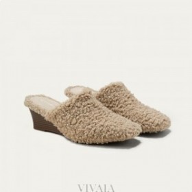  Mules compensées à bout carré VIVAIA (Mules compensées Margot) Mules Latte Fausse Fourrure