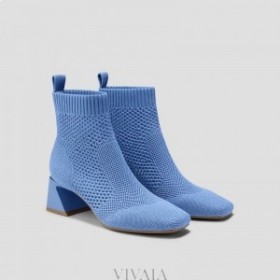 VIVAIA Square-Cap Perforated Heel Boots (Melissa) Stiefel Hellblau